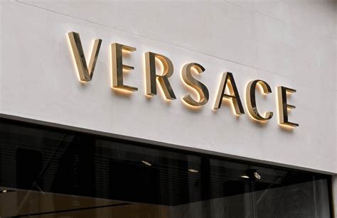 versace inhaber|versace clothing company.